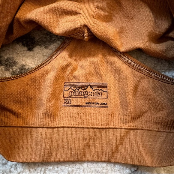 Patagonia barely bra - Picture 3 of 4